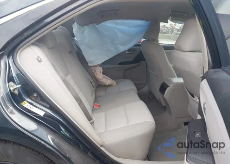 2016 Toyota Camry Hybrid Le z USA, uszkodzony, nr VIN 4T1BD1FK4GU190587